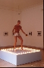 Danser sa vie - Art et danse de 1900 à nos jours : Felix Gonzalez-Torres Untitled (Go-Go Dancing Platform), 1991 © Kunst Museum St. Gallen, Saint Gall