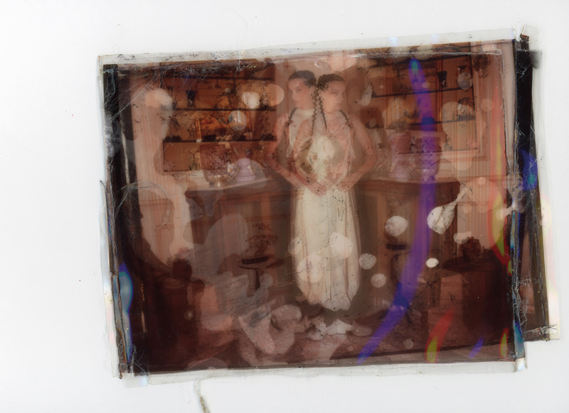 MENART FAIR, CONCENTRÉ DE L’ART DU MAROC À L’IRAN : Yasmina Hilal. Twine. 2023, tirage jet d’encre sur acétate, 35 x 26 cm. Courtesy Zalfa Halabi Art Gallery, Beyrouth.